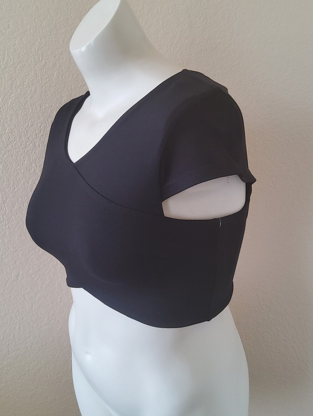 NWT Angl Black Criss Cross Wrap Crop Top L